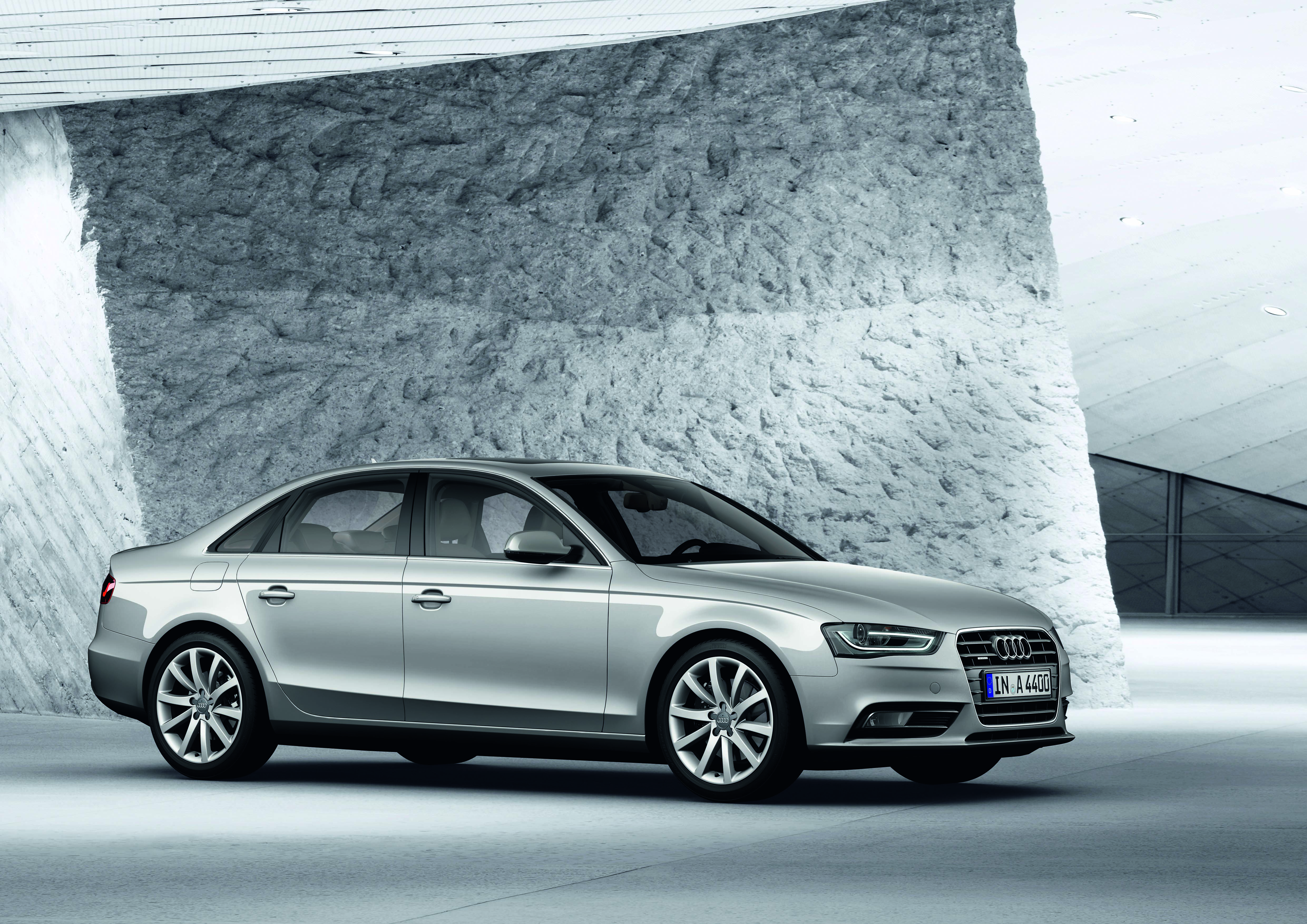 verlegen gaan beslissen Karu Audi A4/A4 Avantの装備、仕様を一部変更 | Audi Japan Press Center - アウディ