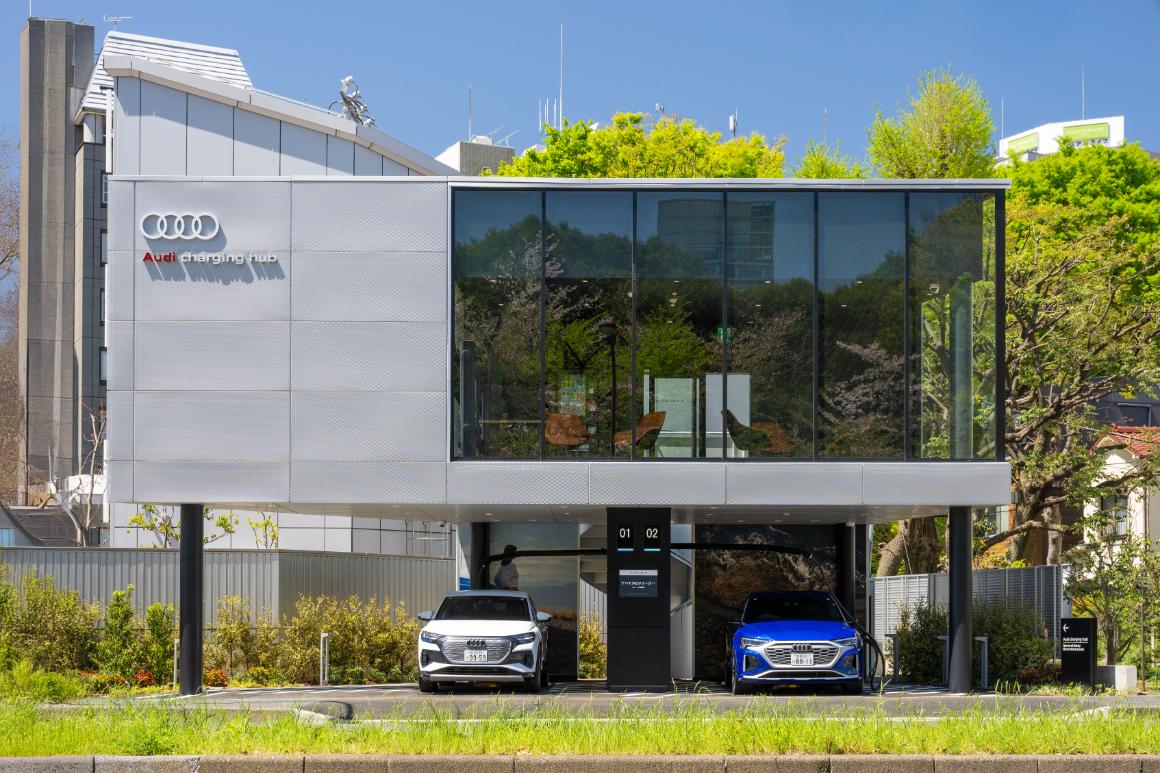 アウディ、国内2拠点目となるAudi charging hub芝公園をオープン　4月24日午前9時よりサービス提供開始　急速充電をより使いやすく、よりプレミアムに
