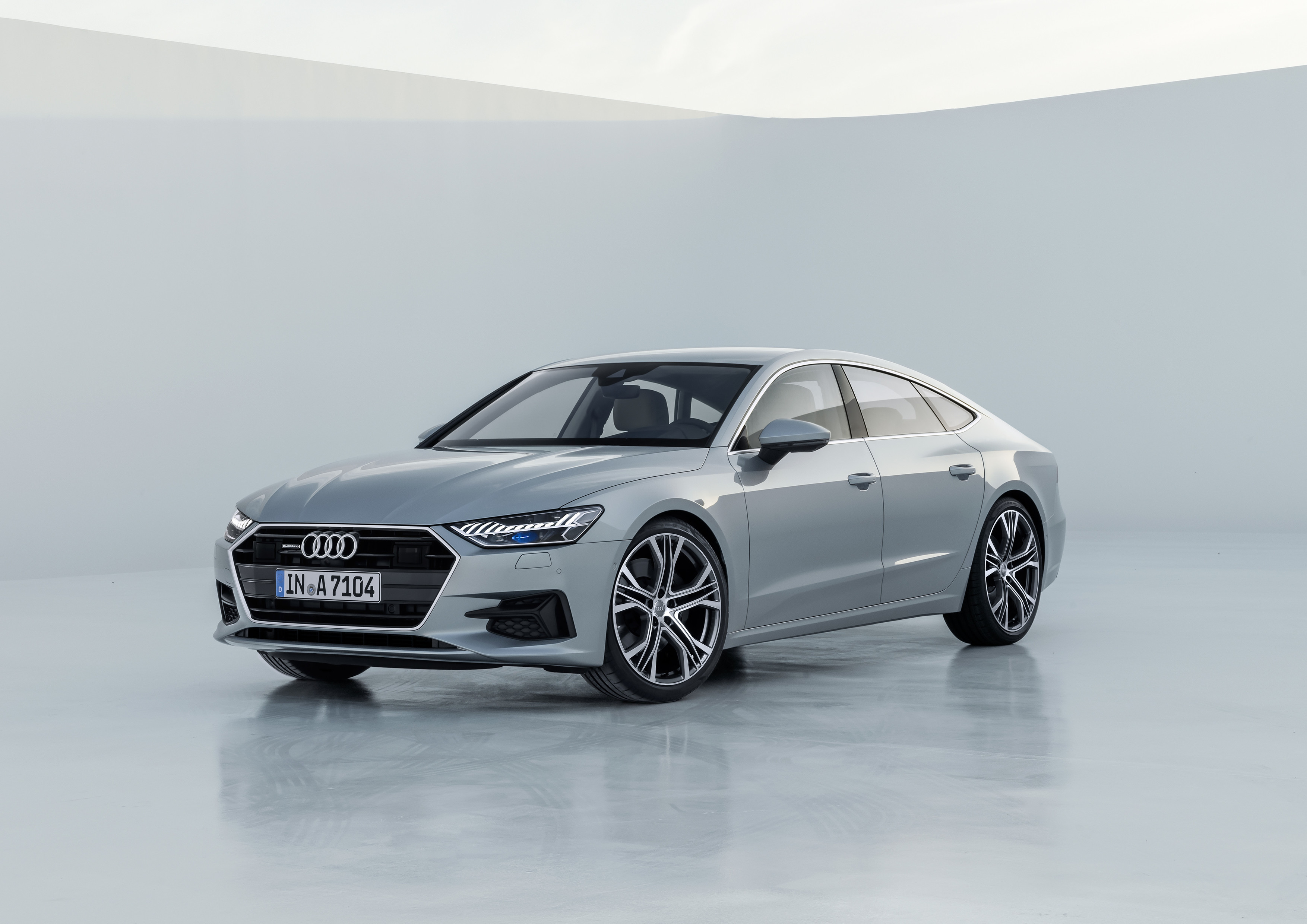 新型Audi A7 Sportback：ラグジュアリークラスにおけるアウディのスポーティさの代表