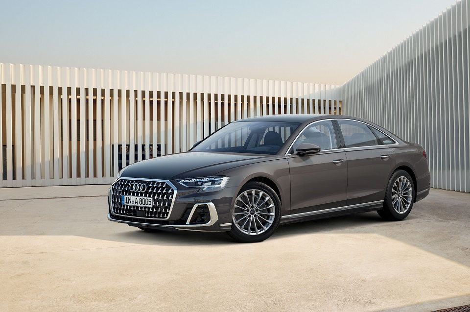 アウディ ジャパン、新型Audi A8 を発売