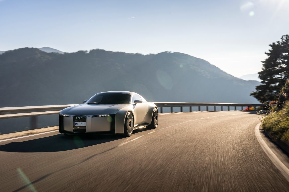Audi Concept C:刺激的な完全電動スポーツカーをプレビュー