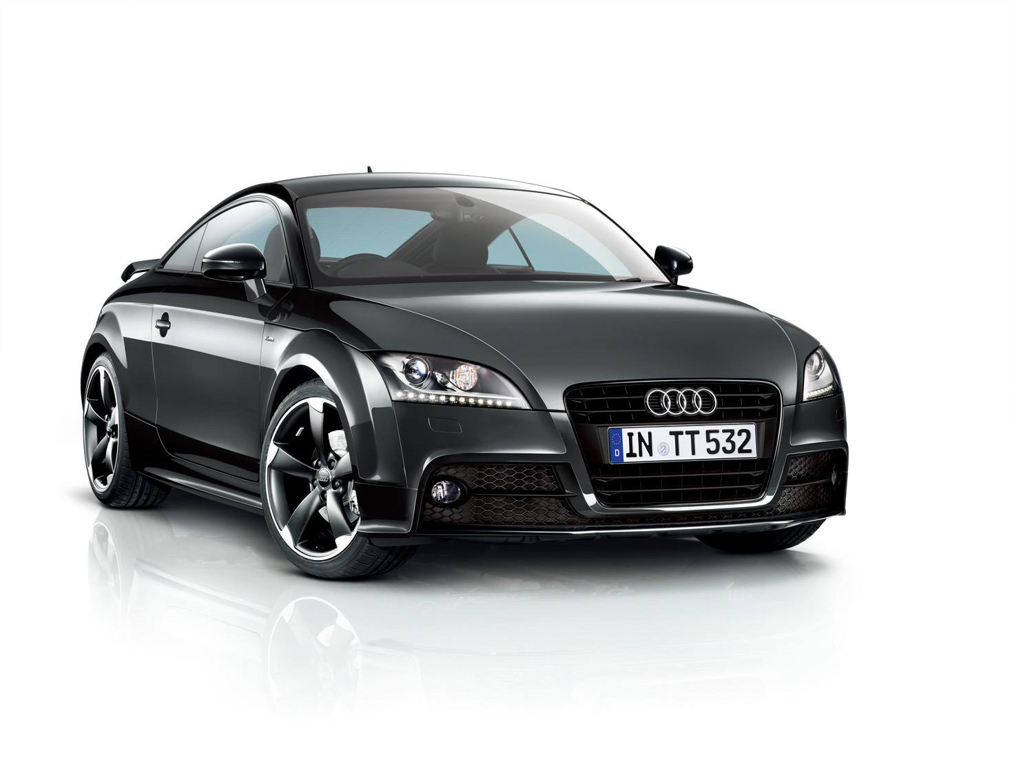 Audi TT Coupe S-line Competitionを発売