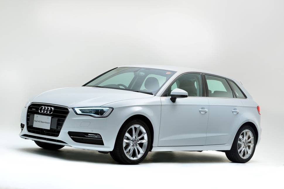 新型Audi A3 Sportbackを発売