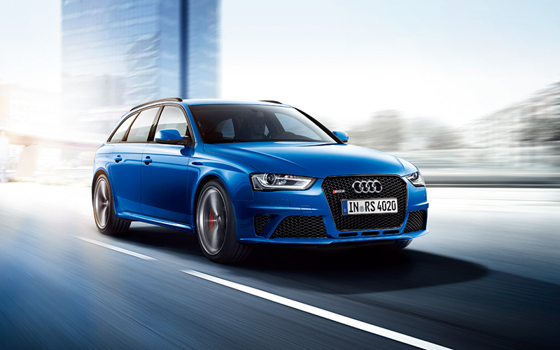 Audi RS 4 Avant Nogaro selectionを発売