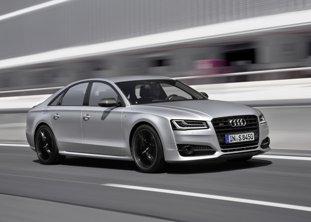 Audi S8 plusを発売